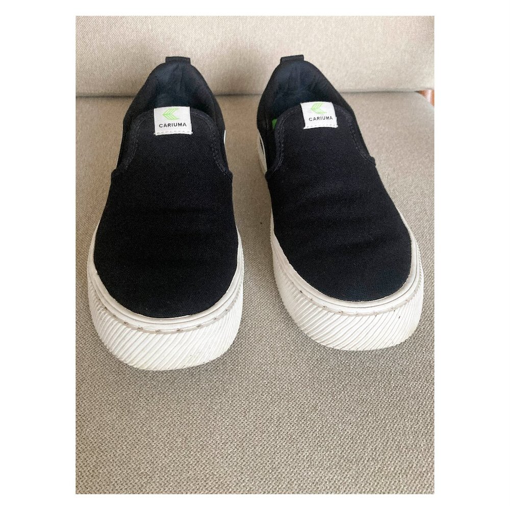 Cariuma Black Canvas SLIP-ON W 8